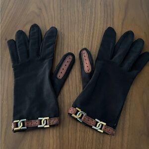 Vintage black gloves, with brown leather detail‎